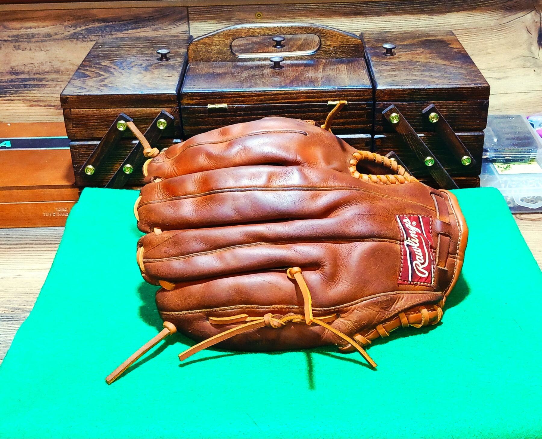 Rawlings RBG softball glove after restoration